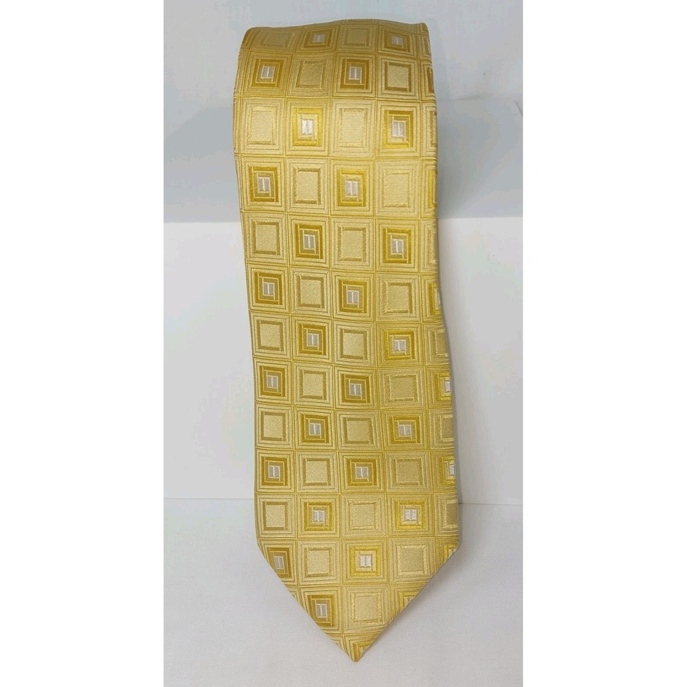 Donald J. Trump Signature Collection Mens Silk Tie Gold White Geometric 3.5"x62"